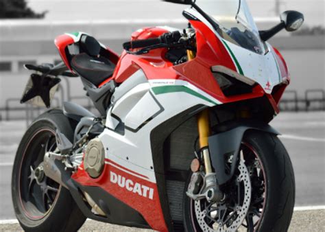 Ducati Luncurkan Panigale V Edisi Spesial Sebagai Panen Kemenangan