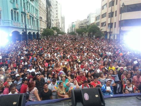 Sitios Hist Ricos Y Tur Sticos De Ecuador Se Iluminaron Por El D A Del