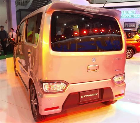 Pak Suzuki Unveils Hybrid Wagon R At Pakistan Auto Show Pictures