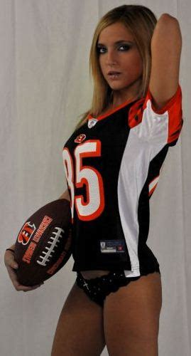 Beauty Babes Nfl Sunday Week 7 Sexy Babe Alert Pittsburg Steelers Vs Cincinnati Bengals Who