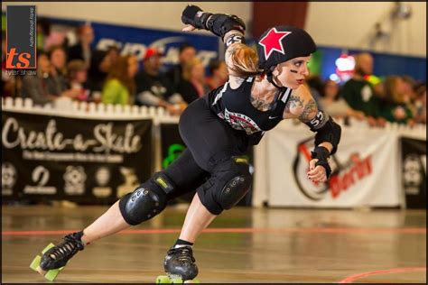 Suzy Hotrod On Tumblr Roller Derby Roller Derby Girls Roller Derby Art