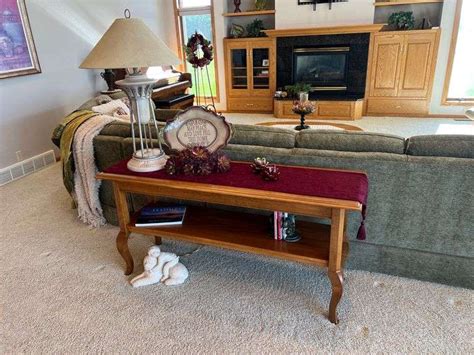 Sofa Table, Lamp & Contents - Peterson Land & Auction LLC