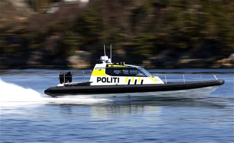 police boat. speed. 11 m | Boat, Boat design, Police