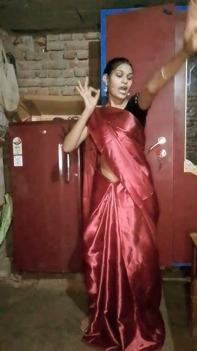 Bhojpuri Dance Music Song Mor Gor Badaniya Pe Blause Kariya Sobhe