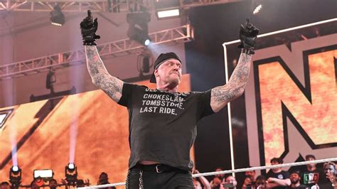 The Undertaker Realiza Una Aparici N Sorpresa En Wwe Nxt Solowrestling