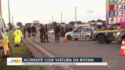 Policiais Ficam Feridos Ap S Carro Capotar Durante Ultrapassagem Na Br