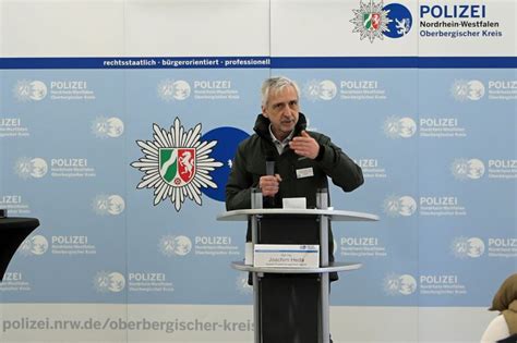 Polizei NRW Innenminister Herbert Reul legt Grundstein für neues