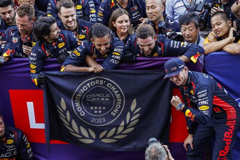 Max Verstappen Op Rand Van F Wereldtitel Na Overwinning Van De Japanse