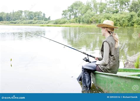 Mujer De La Pesca Foto De Archivo Imagen De Relaje Adulto