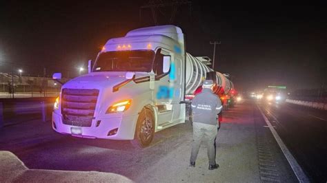 Aseguran Un Tractocami N Con Mil Litros De Gasolina De Procedencia