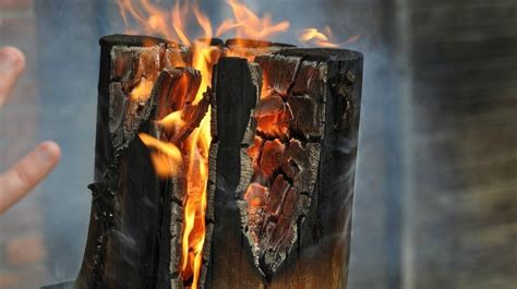 A Single Log Fire That Burns For Hours