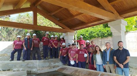 Samuel Lago visita o resultado das obras do lavadoiro da Balsiña