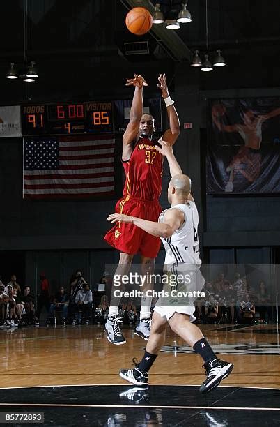 Chris Hunter Basketball Photos And Premium High Res Pictures Getty Images