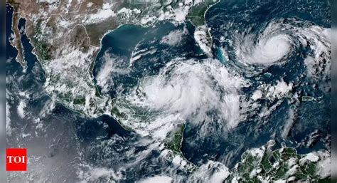 Idalia Idalia Weakens To Category 1 Hurricane Florida Sees Evacuation