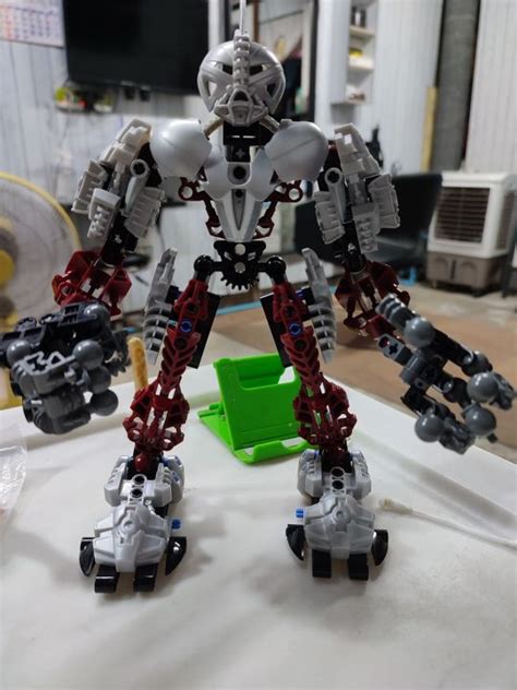 Lego Bionicle Axonn 8733 Th