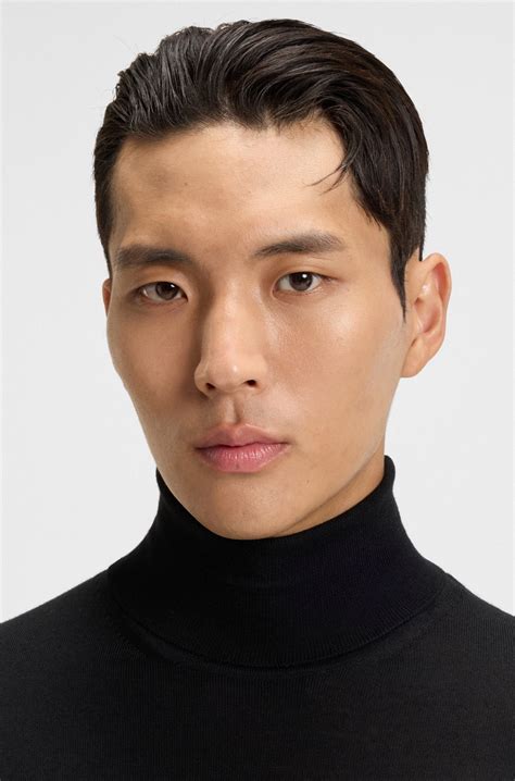 BOSS - Camisola de gola alta de ajuste slim em lã merino - Black