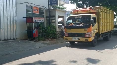 Toyota Dyna Canter Indonesian Bus Trucks Truck