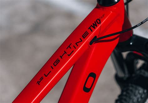 Haro Flightline Two 27.5 - Rosso Red | Haro Bikes | Ivanhoe Cycles