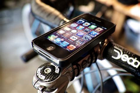 Quad Lock Iphone Bike Mount Review Bike Hugger