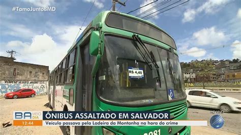 Passageiros São Assaltados Por Duplas Armadas Dentro De ônibus Em