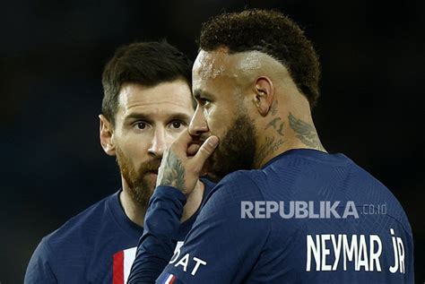 Neymar Kenang Masa Masa Sulit Di Psg Bersama Messi Republika Online