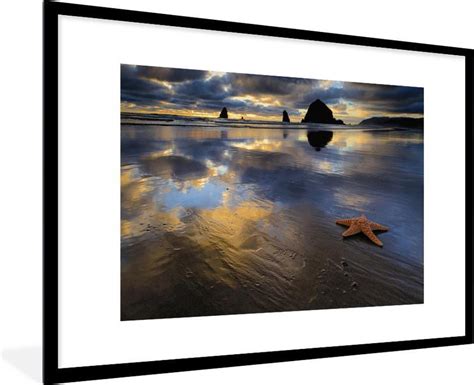 Fotolijst Incl Poster Een Zeester Op Cannon Beach Tijdens