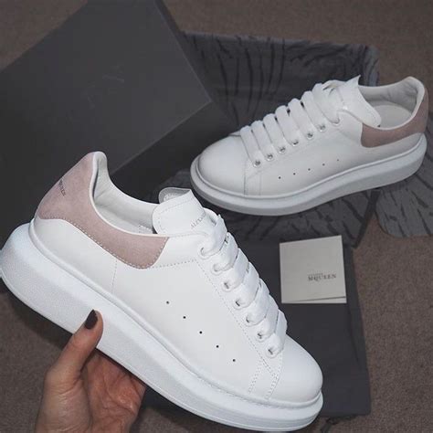 𝐩𝐢𝐧𝐧𝐞𝐝 𝐛𝐲 𝐠𝐮𝐭𝐭𝐚 Alexander mcqueen sneakers Mcqueen sneakers White