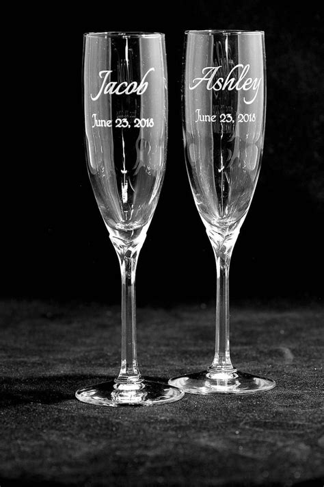 Beautiful Personalized Wedding Toasting Glasses Free Shipping Etsy Personalized Wedding