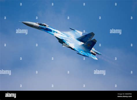 Sukhoi flanker Fotos und Bildmaterial in hoher Auflösung Alamy