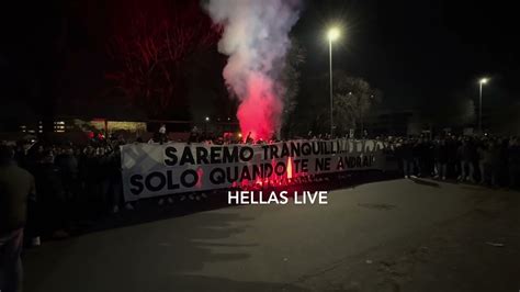 La Protesta Della Curva Sud Fuori Dalla Sede DellHellas Verona Setti