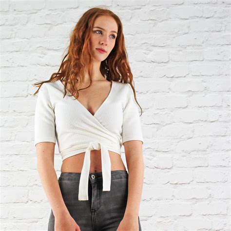 Womens Glamorous White Short Sleeve Ribbed Wrap Crop Top Wrap Crop