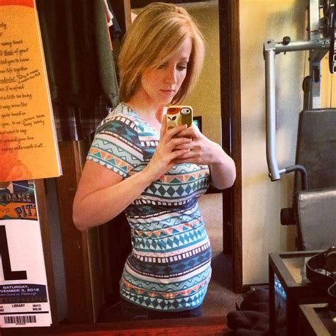 16 Weeks Pregnant The Maternity Gallery