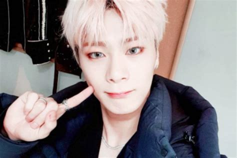 Moonbin Do K Pop Astro Encontrado Morto Aos Anos