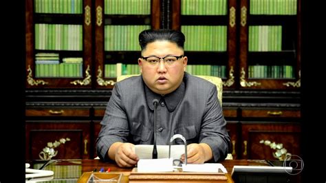 Kim Jong Un veja alguns dos vídeos mais vistos sobre o líder norte