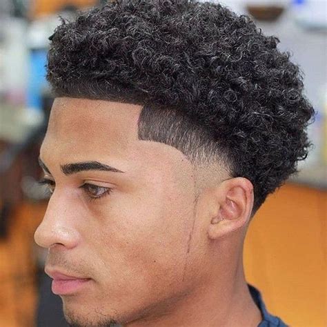 Creative Afro Taper Fade Haircut #Afrofade #afrofadehaircut # ...