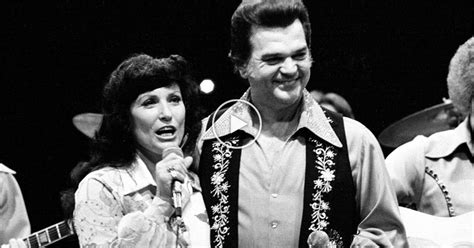 Loretta Lynn & Conway Twitty - Louisiana Woman Mississippi Man