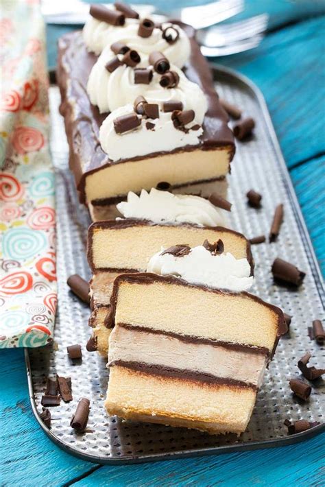 Layered Ice Cream Cake Recipe Easy