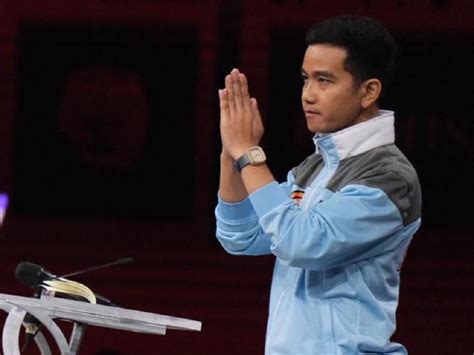 Gibran Minta Maaf Ke Mahfud Di Debat Mohon Maaf Jika Ada Kata Yang