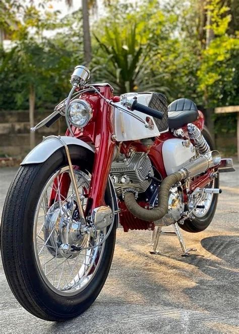 Pin By Quique Maqueda On Custom Bikes Cafe Racer Old Bikes