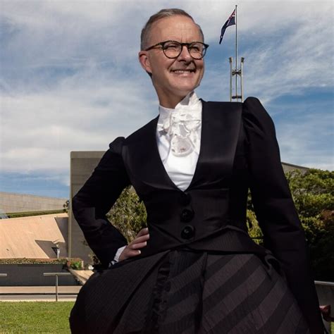 Nines Georgie Purcell Photoshop Fail Reveals Bigger Issue Emily Olle