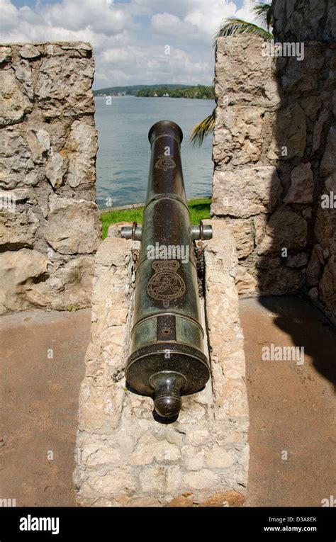 Guatemala Rio Dulce Castillo De San Felipe De Lara Aka Castillo De