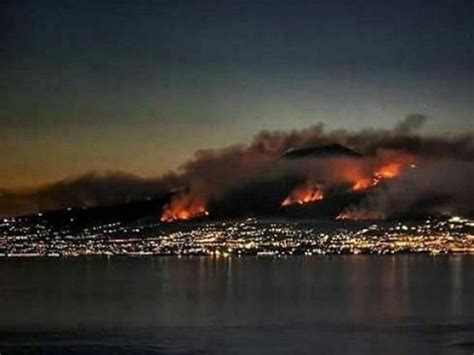 Vesuvio Pronto Piano Evacuazione Per Un Milione E Mila Residenti