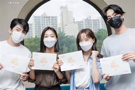 Ahn Hyo Seop Kim Sejeong Kim Min Kyu Seol In Ah Et Bien D Autres