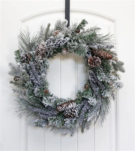 16 Evergreen Pinecone Wreath Designs For The Winter After Christmas