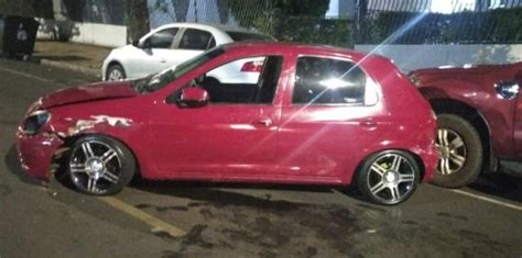 Motorista Embriagado Preso Ap S Colidir Carro Contra Ve Culos