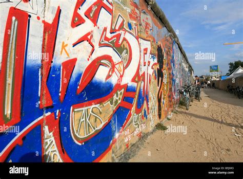 East Side Gallery, Berlin Wall Stock Photo - Alamy