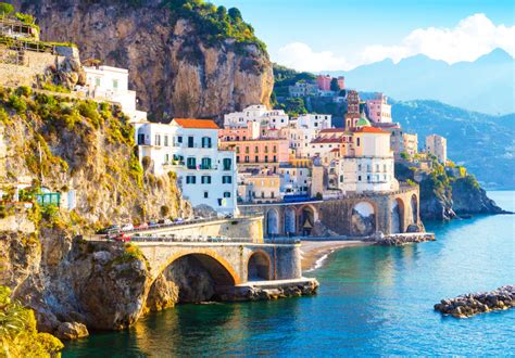 Vue matinale dAmalfi mer Méditerranée Italie Puzzle en Magnifiques