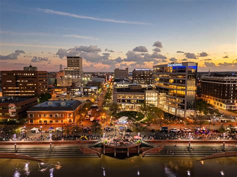 With heavy hearts, we... - Obituaries In Evansville - Indiana | Facebook