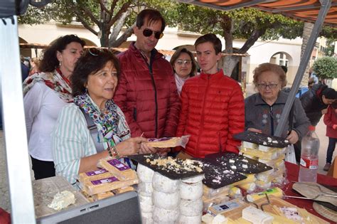 La Plaza Vieja Acoge El Fin De Semana La Vi Feria Del Queso Artesano La Voz De Almería