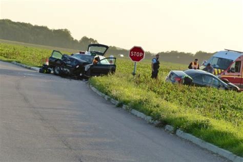 Accident De La Route Une Femme Gravement Bless E H Liport E Apr S Un